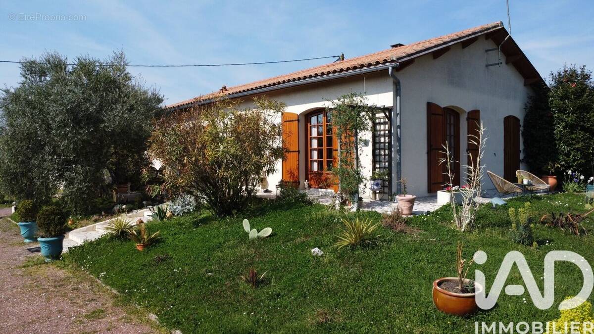 Photo 1 - Maison à COUTRAS