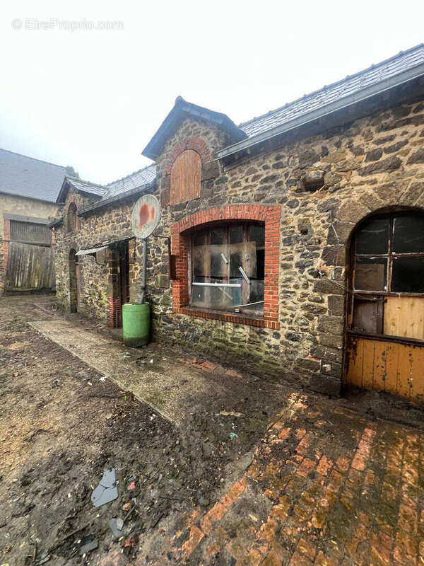 Maison à LA BACONNIERE