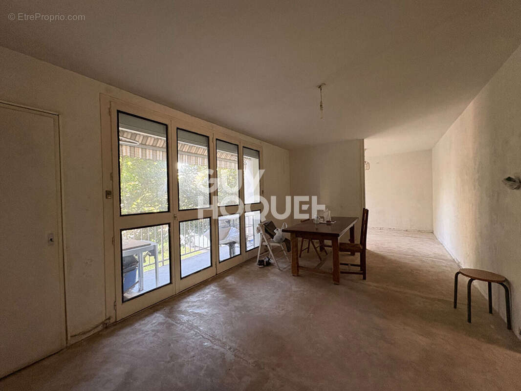 Appartement à GRIGNY