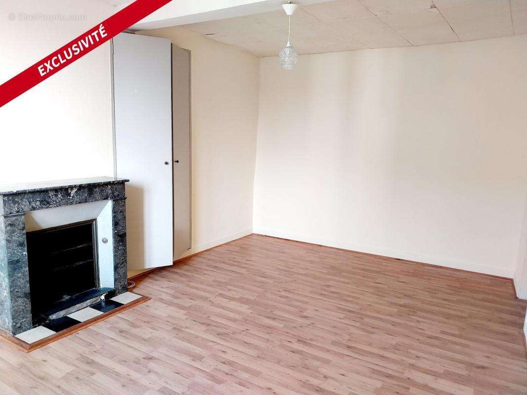 Appartement à CHAMPAGNOLLES