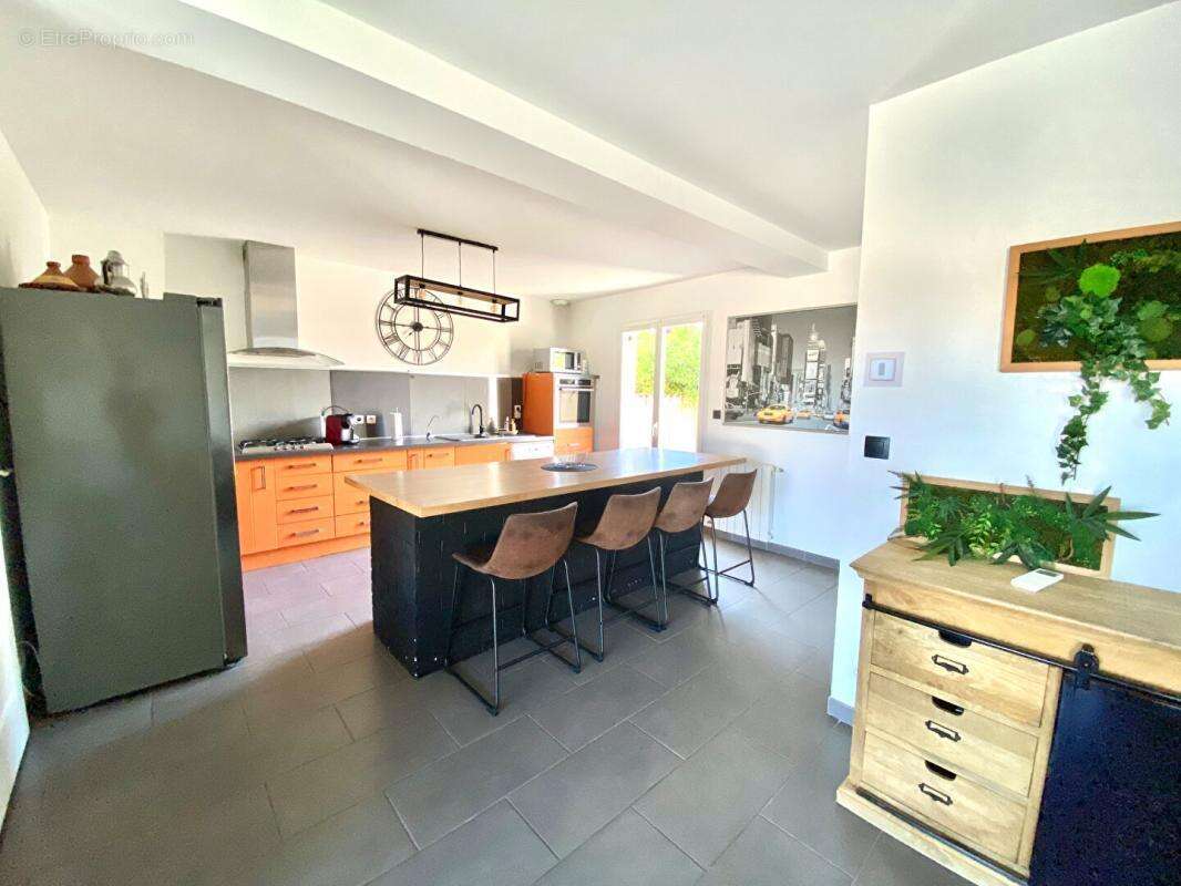 Maison 4 pièces 84 m2 Piscine - Garage - photo 4