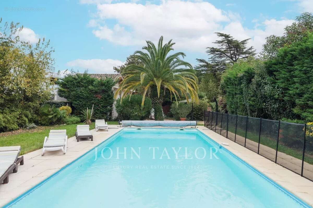 Maison à LE BOUSCAT