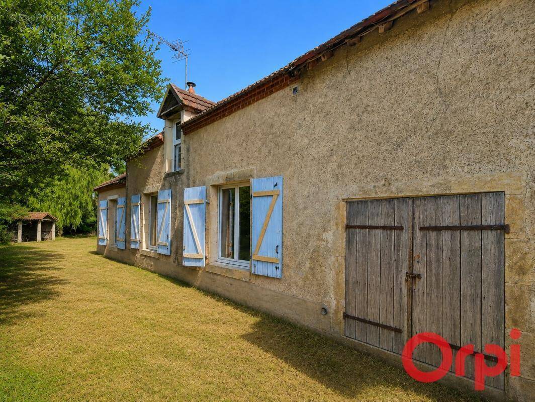 Maison à MORNAY-SUR-ALLIER