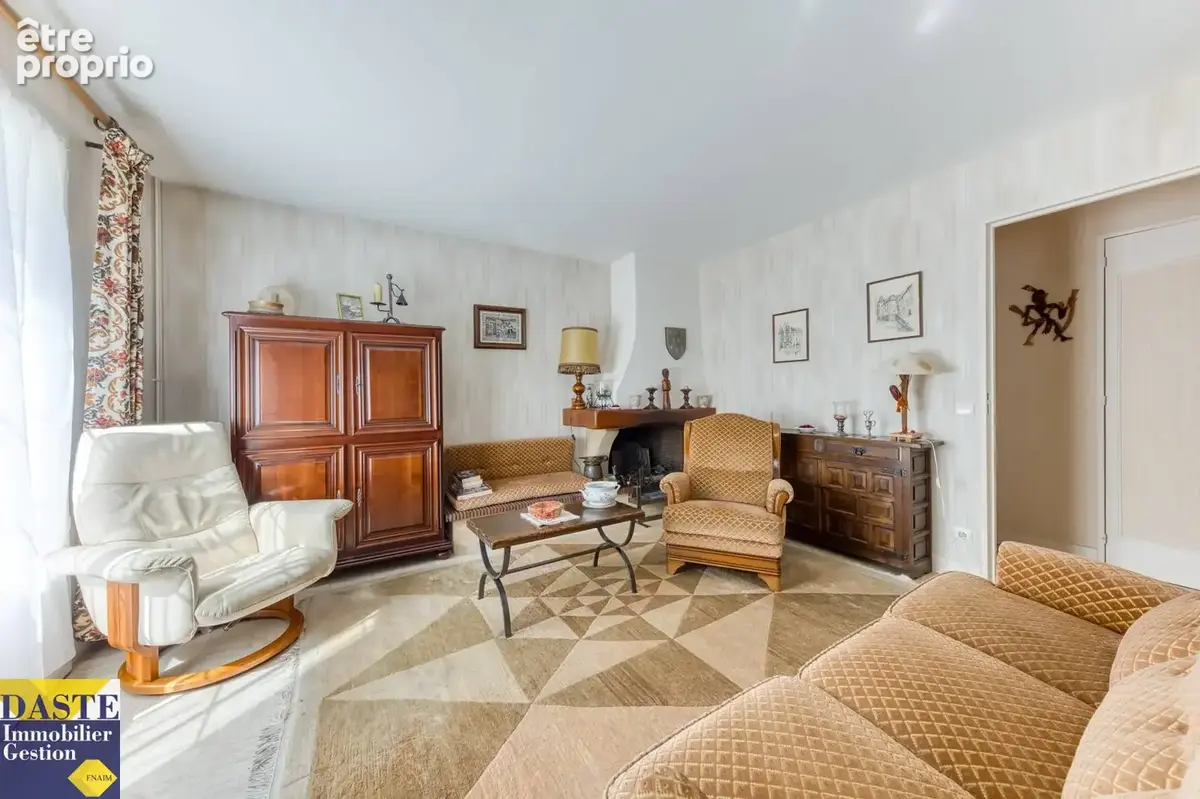 Maison située dans le quartier Clos Dame Gille - photo 12