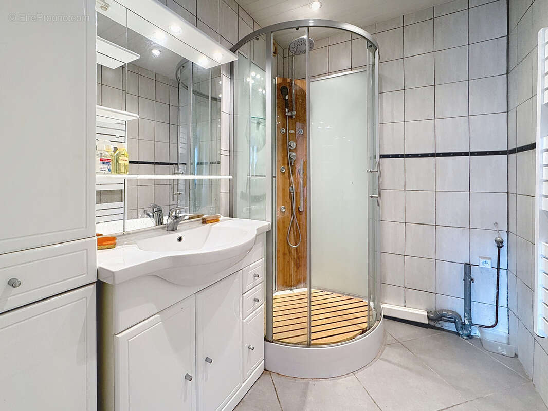 Appartement à OULLINS