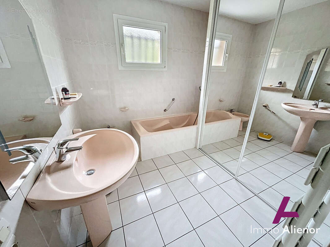 Maison à BELIN-BELIET