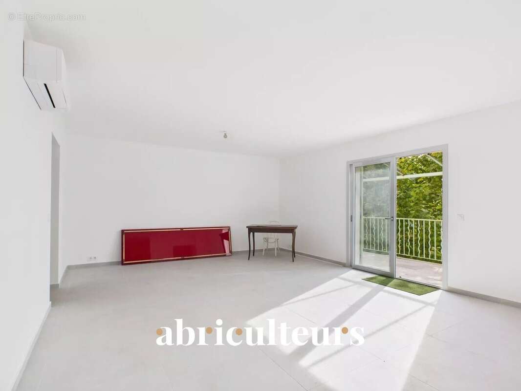 Appartement à FAYENCE