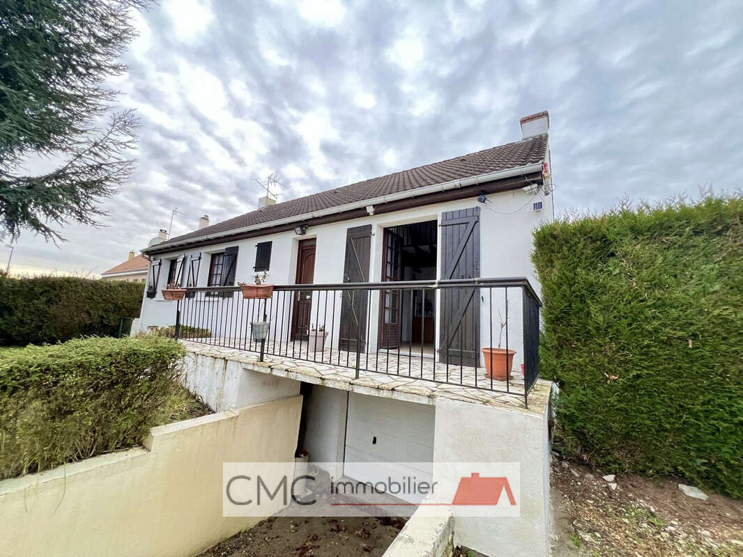 Maison 143 m² à Luisant  - photo 9