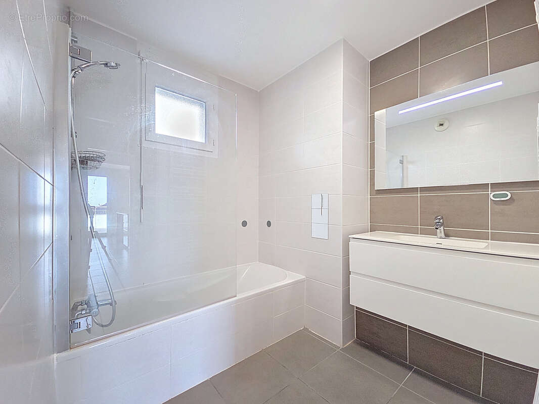 Appartement à MONTBONNOT-SAINT-MARTIN