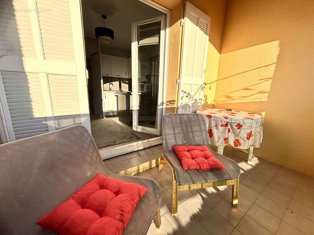 Appartement à LA LONDE-LES-MAURES