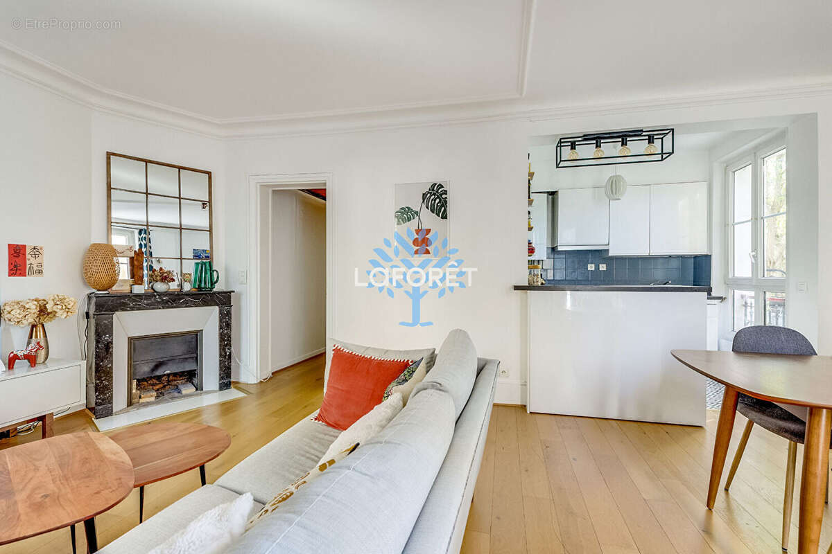 Appartement à PARIS-20E