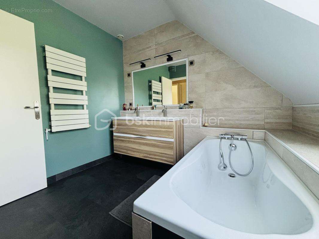 Maison à SUCE-SUR-ERDRE