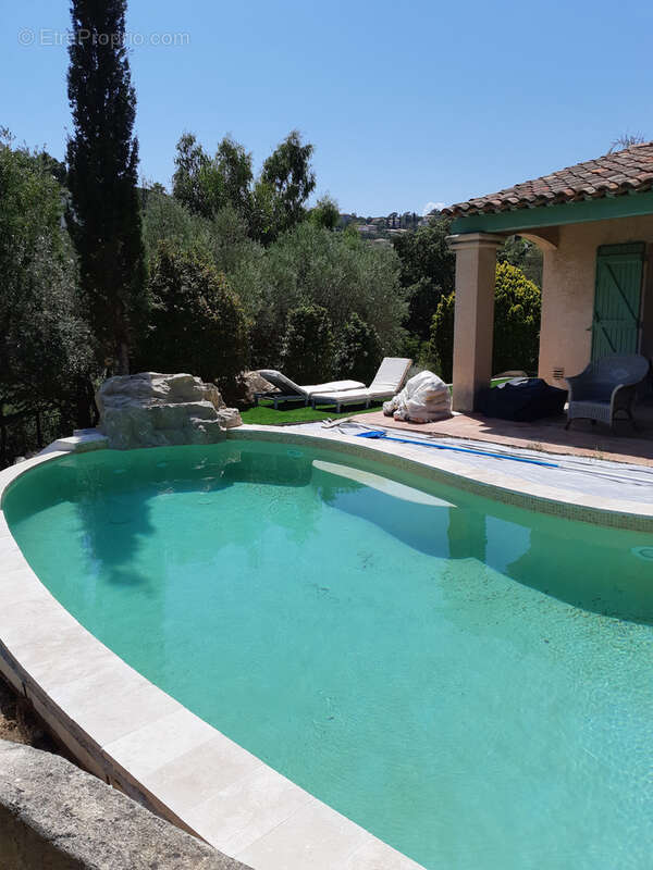 Maison à vendre 4 pièces LES ISSAMBRES (83) - photo 4