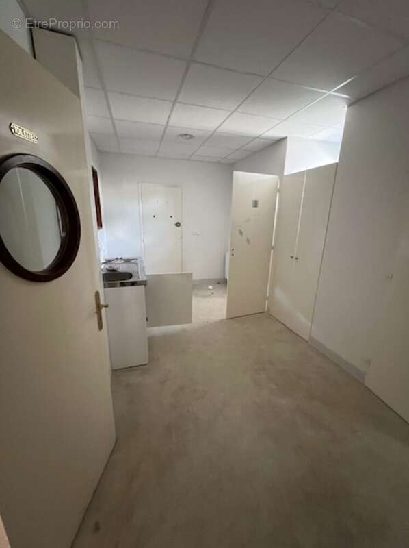 Commerce à LA TESTE-DE-BUCH