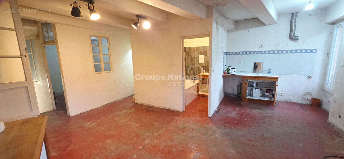 Commerce à CAVILLARGUES