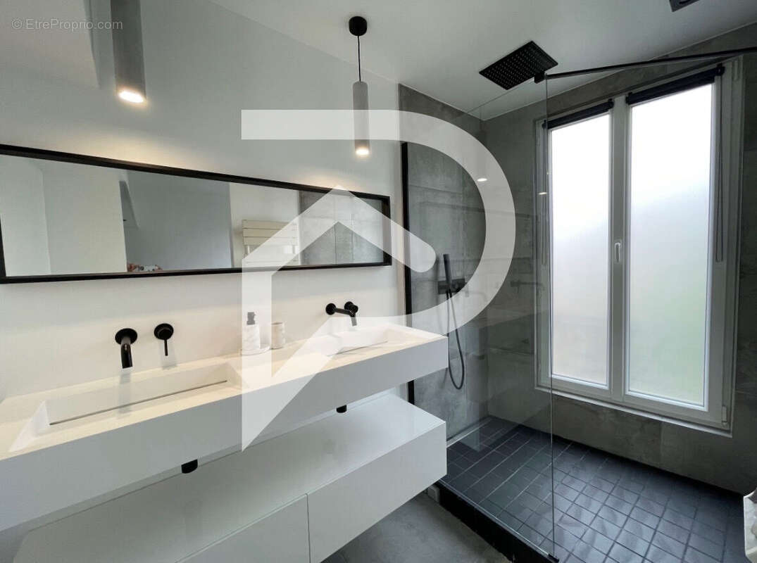 Appartement à COLOMBES