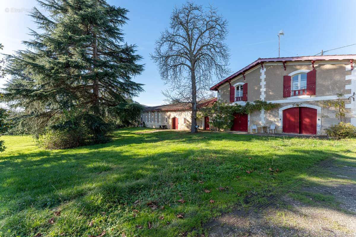 Maison à LESTIAC-SUR-GARONNE
