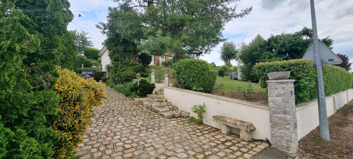 Maison à CHATEAUDUN