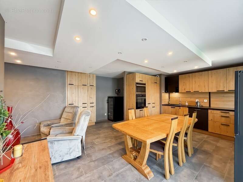 Appartement à REIGNIER