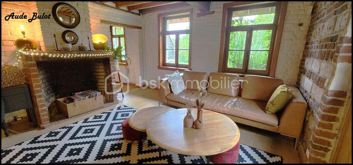 Maison à PERONNE-EN-MELANTOIS