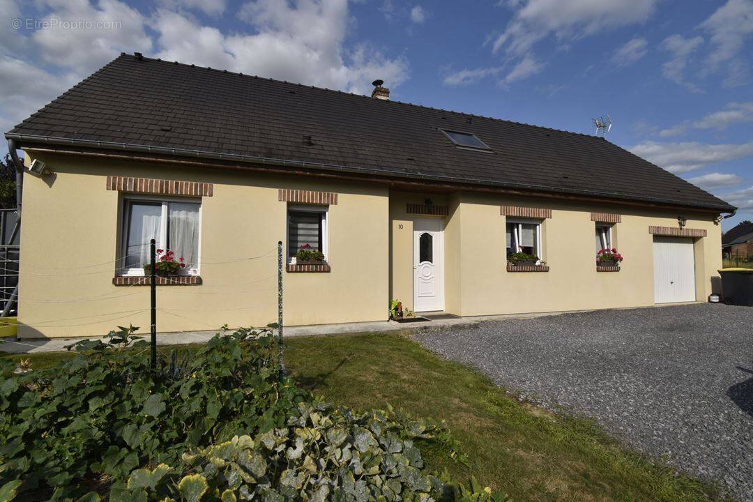 Maison à BERGUES-SUR-SAMBRE