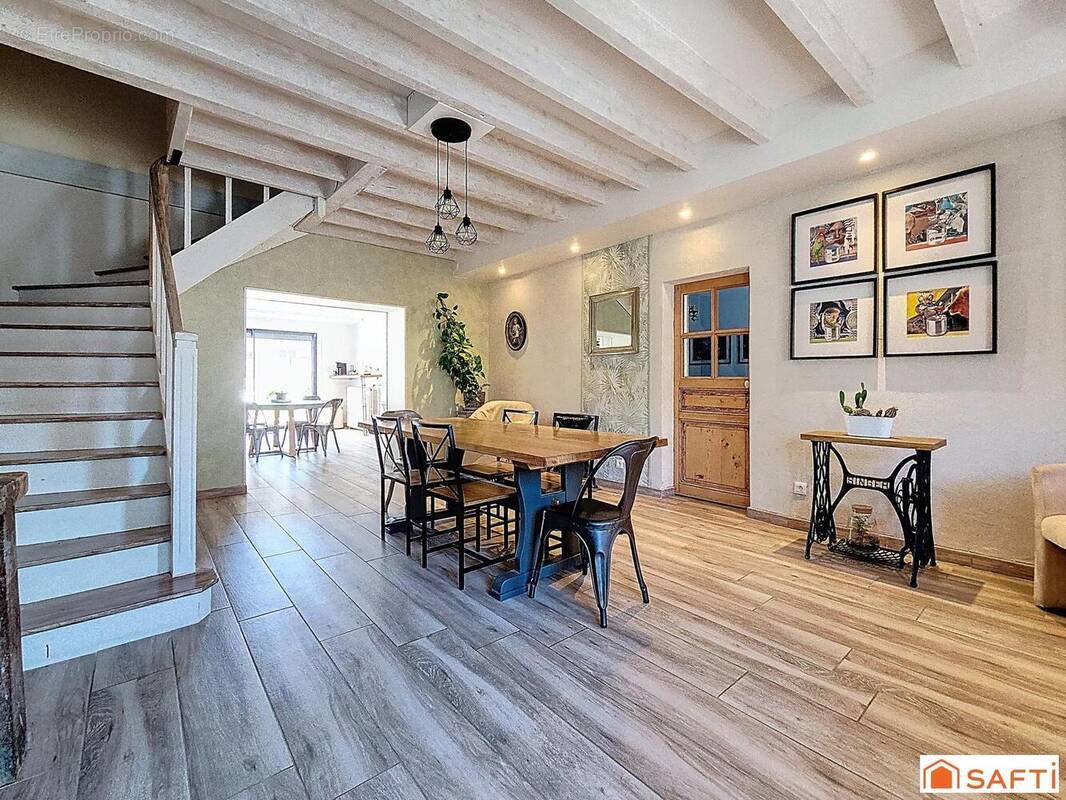 Photo 1 - Maison à CHARVIEU-CHAVAGNEUX