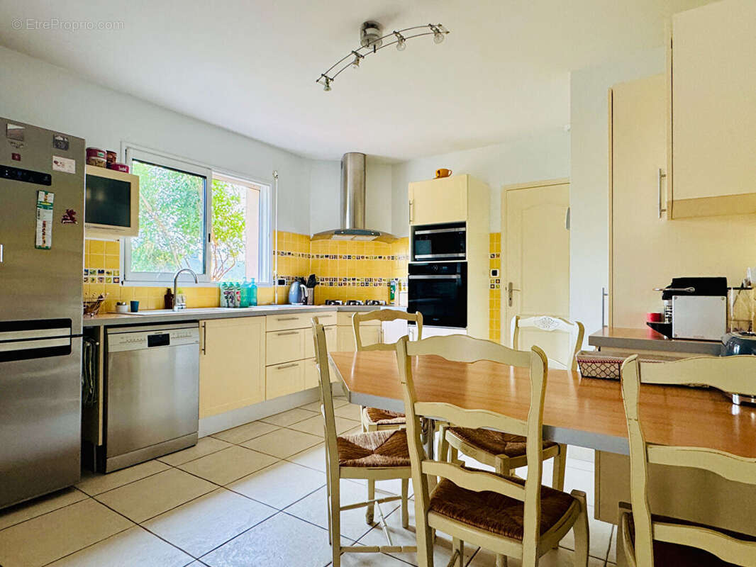 Maison contemporaine 4 chambres (5 possible) et jardin de 710m2 - photo 6