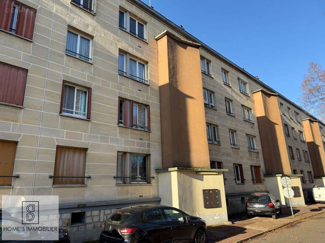 Appartement à CLICHY-SOUS-BOIS