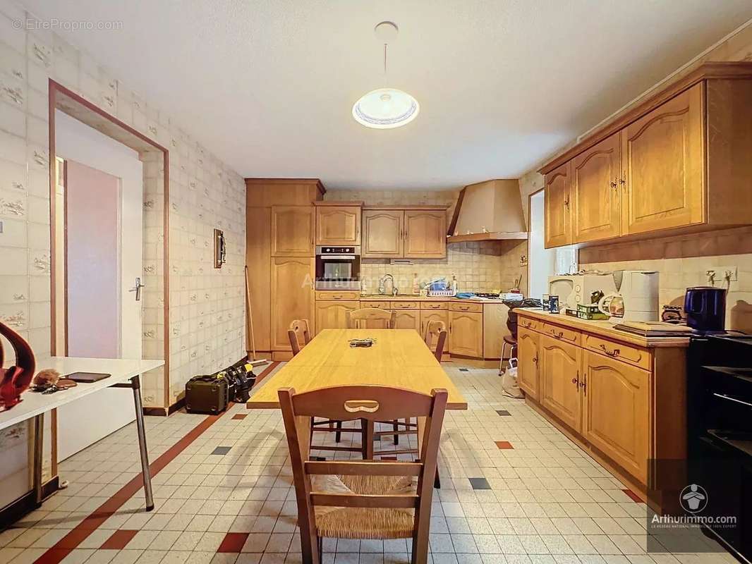 Maison à SAINT-ROMAIN-LA-MOTTE