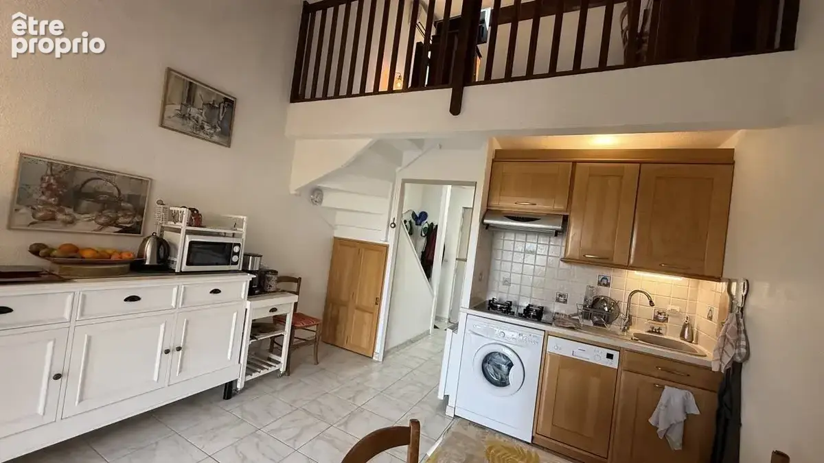 Viager Occupé – Duplex lumineux avec mezzanine + Garage PMR à Fréjus Plage - Homme de 71 ans - photo 2