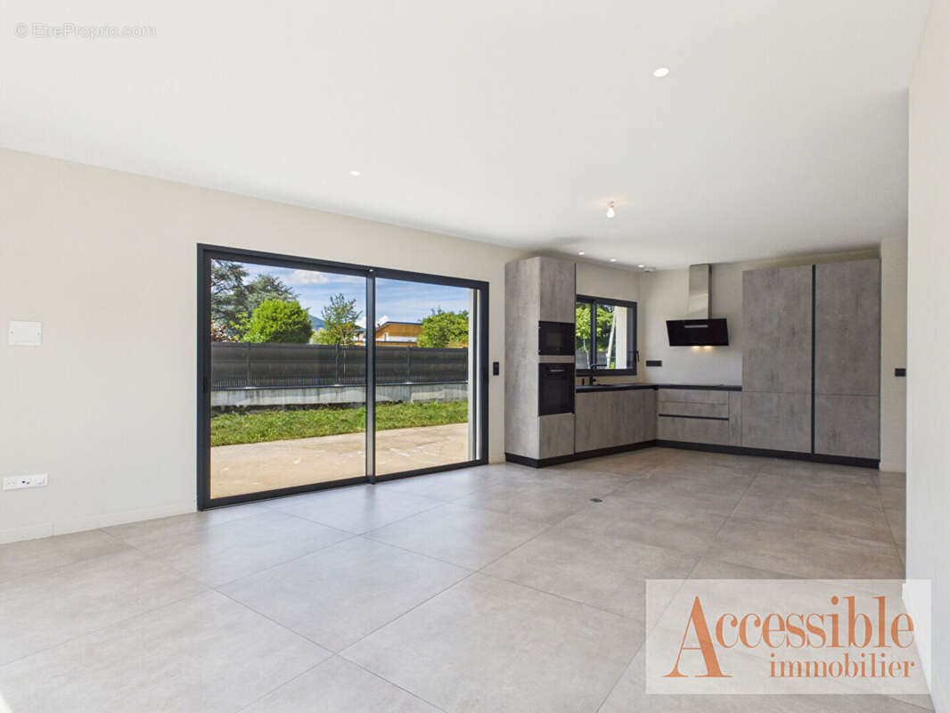 Villa contemporaine T5 récente avec jardin et garage - Aix-les-Bains - photo 11