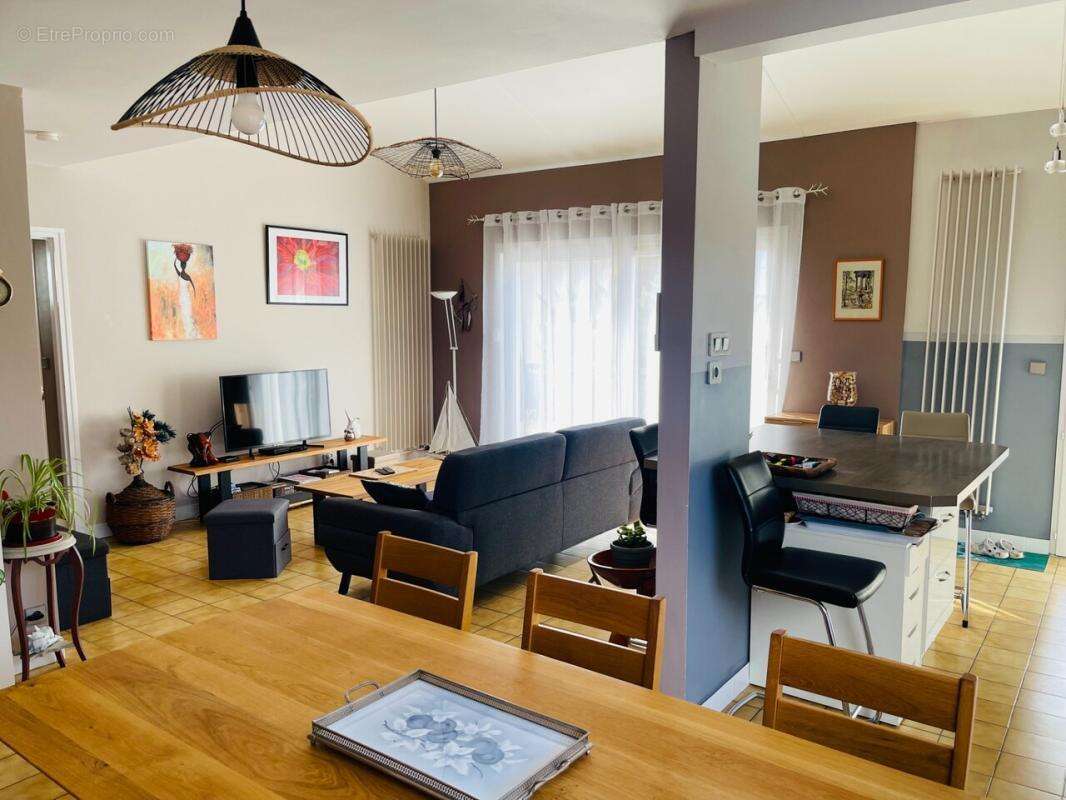 Appartement à BOURG-DE-PEAGE