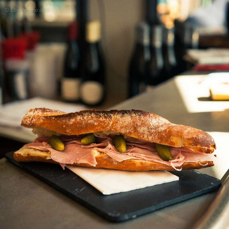 Autre à PARIS-20E