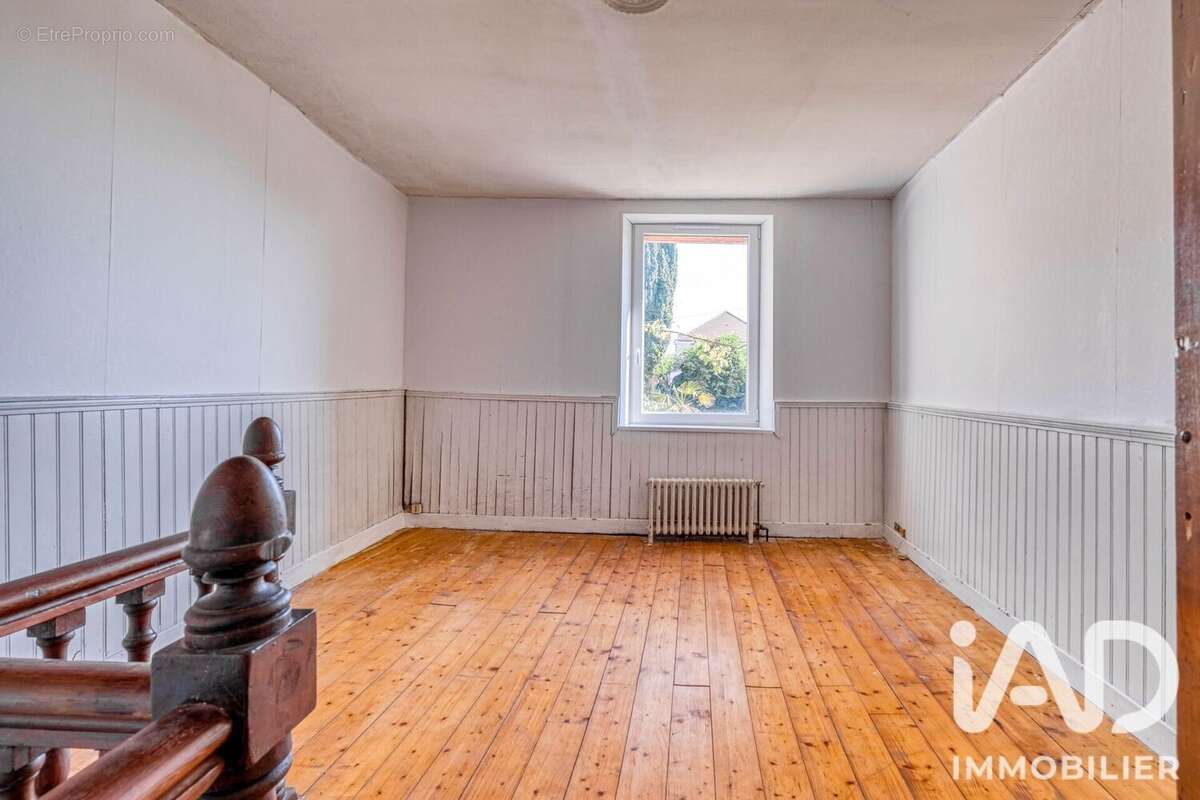 Maison 155 m² à Saint-Remy-La-Vanne  - photo 4