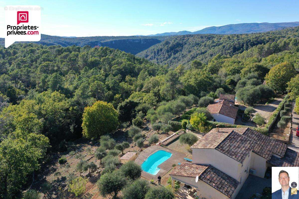 Maison à SAINT-CEZAIRE-SUR-SIAGNE