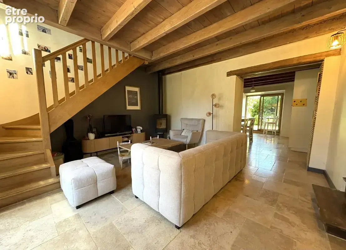 Maison 131 m² à Gruffy  - photo 1
