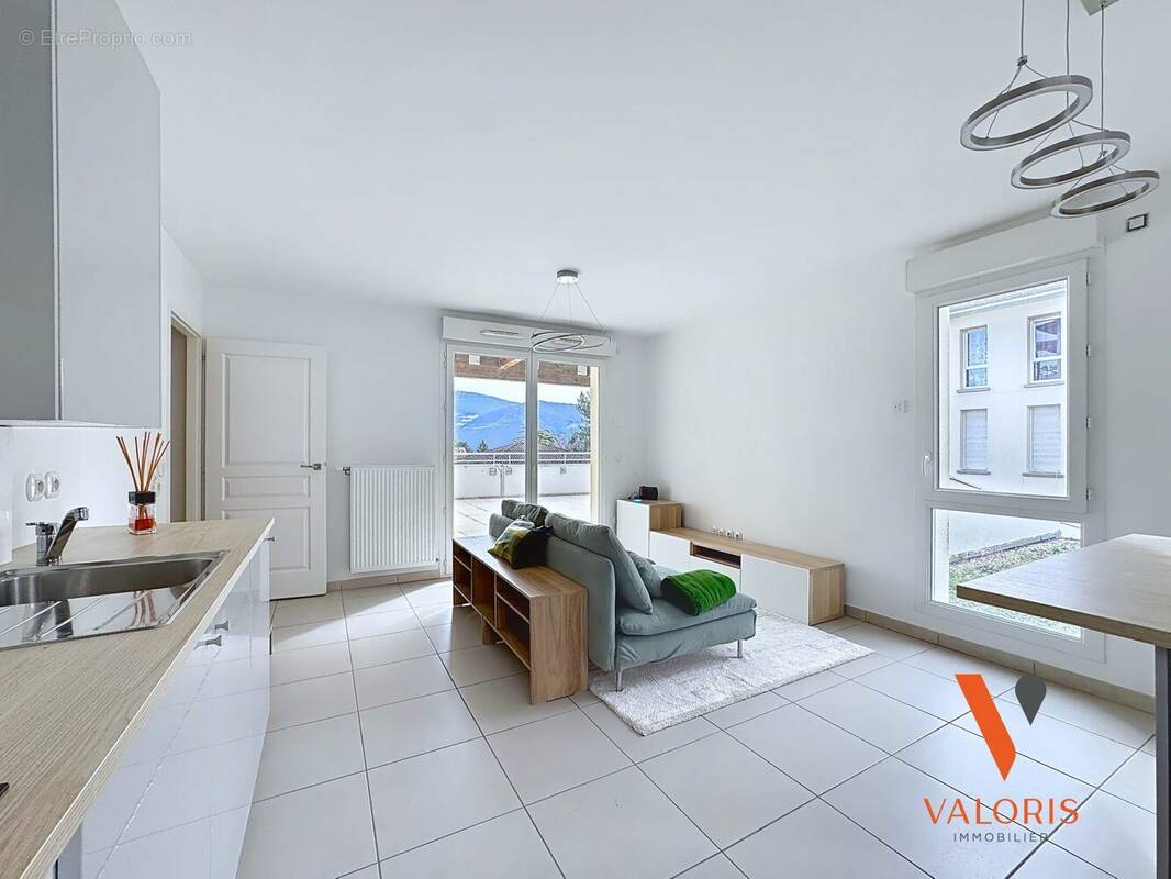 Appartement à SAINT-ISMIER