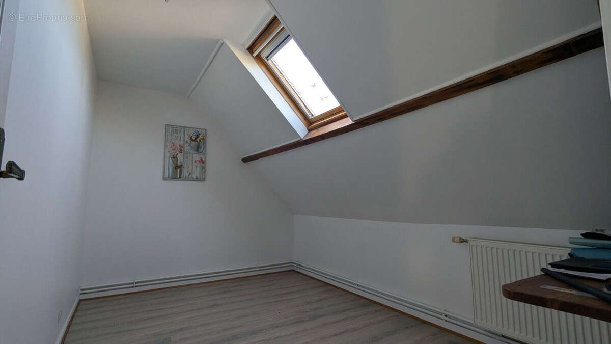 Maison à MONTEBOURG
