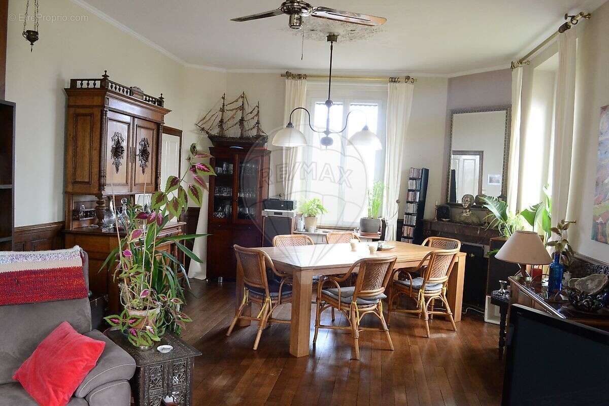 Maison à CERCY-LA-TOUR