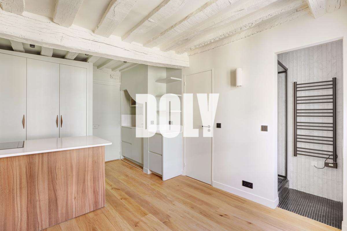 Appartement à PARIS-7E