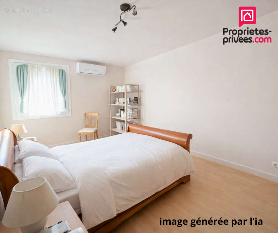 Maison à LE MUY