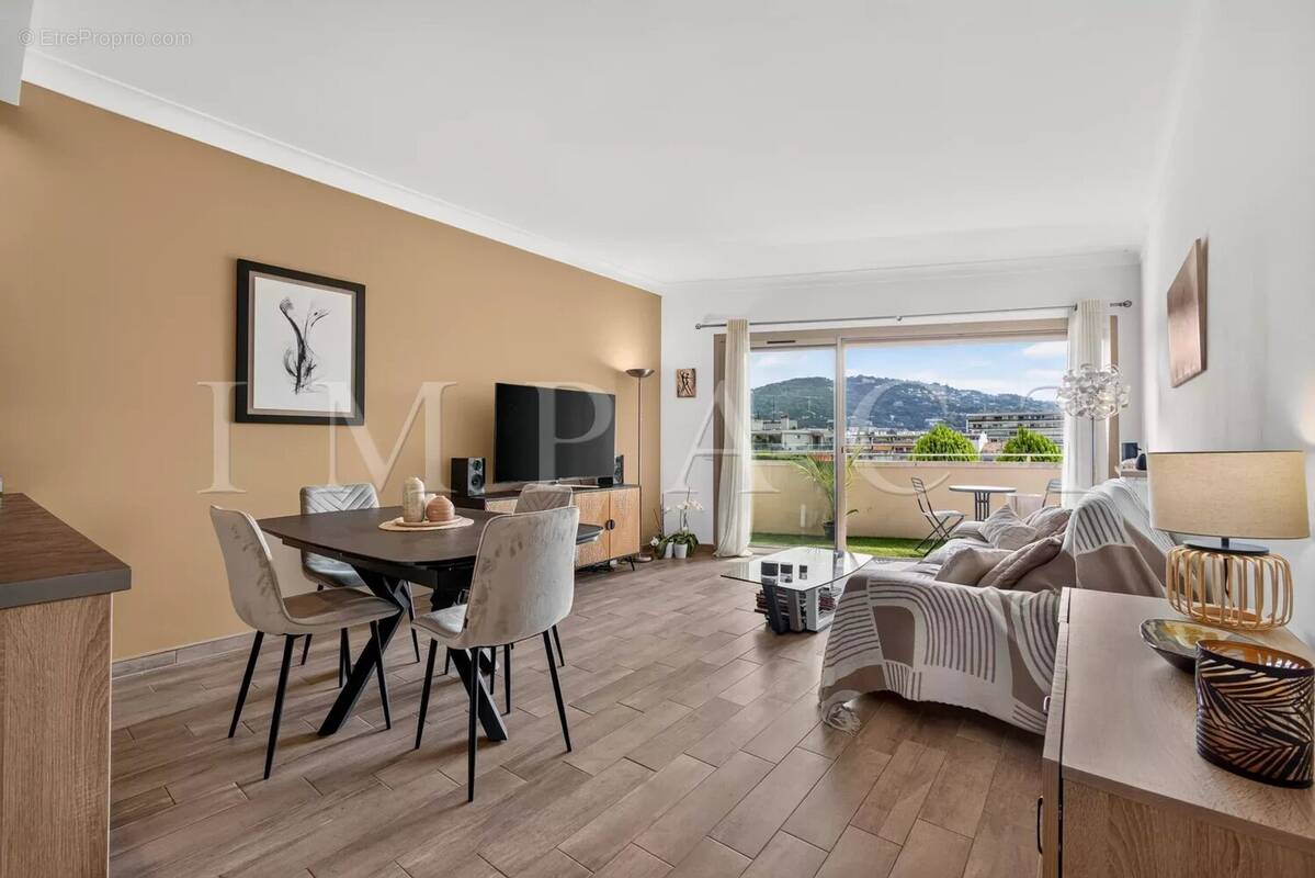 Appartement à CANNES