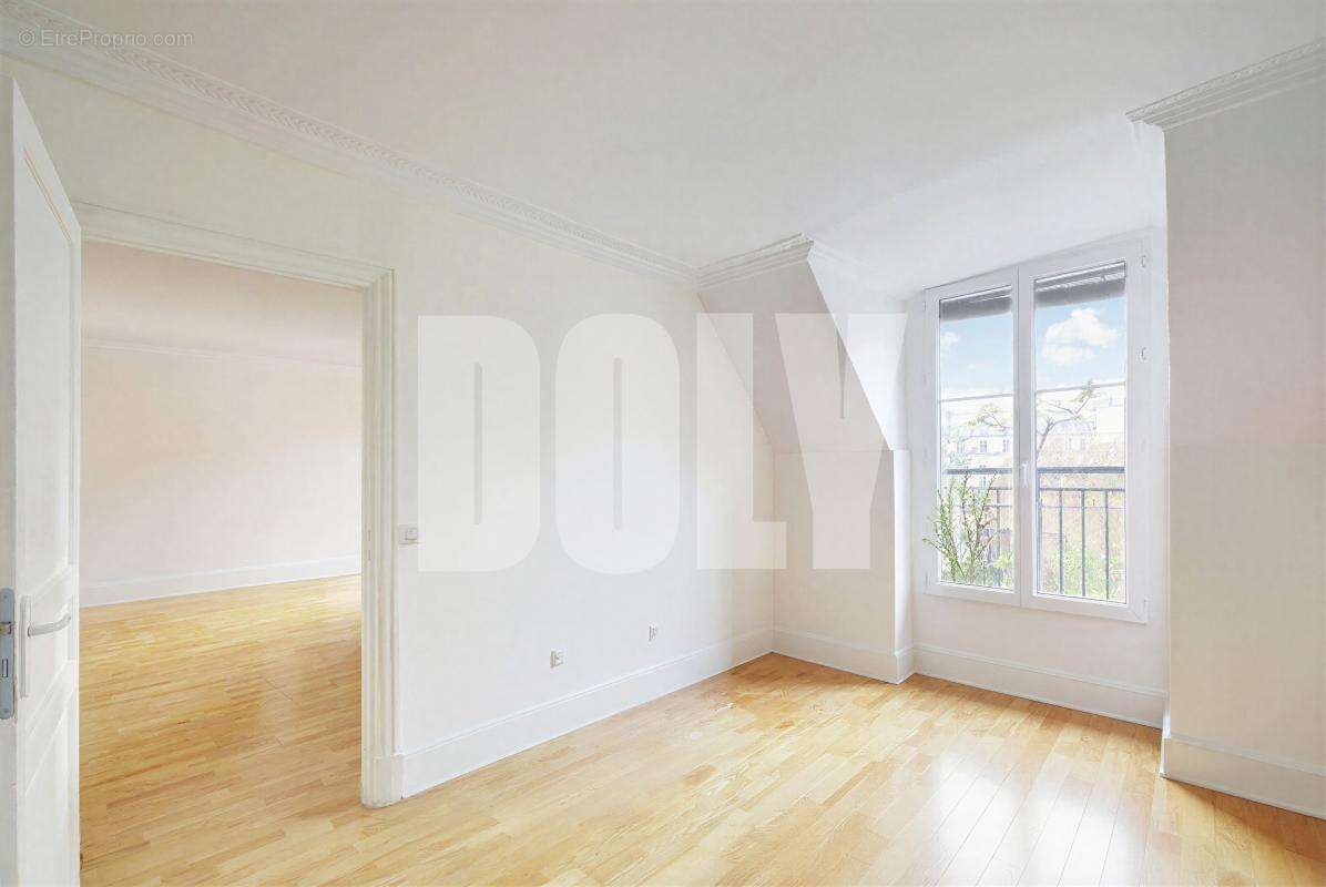 Appartement à PARIS-9E