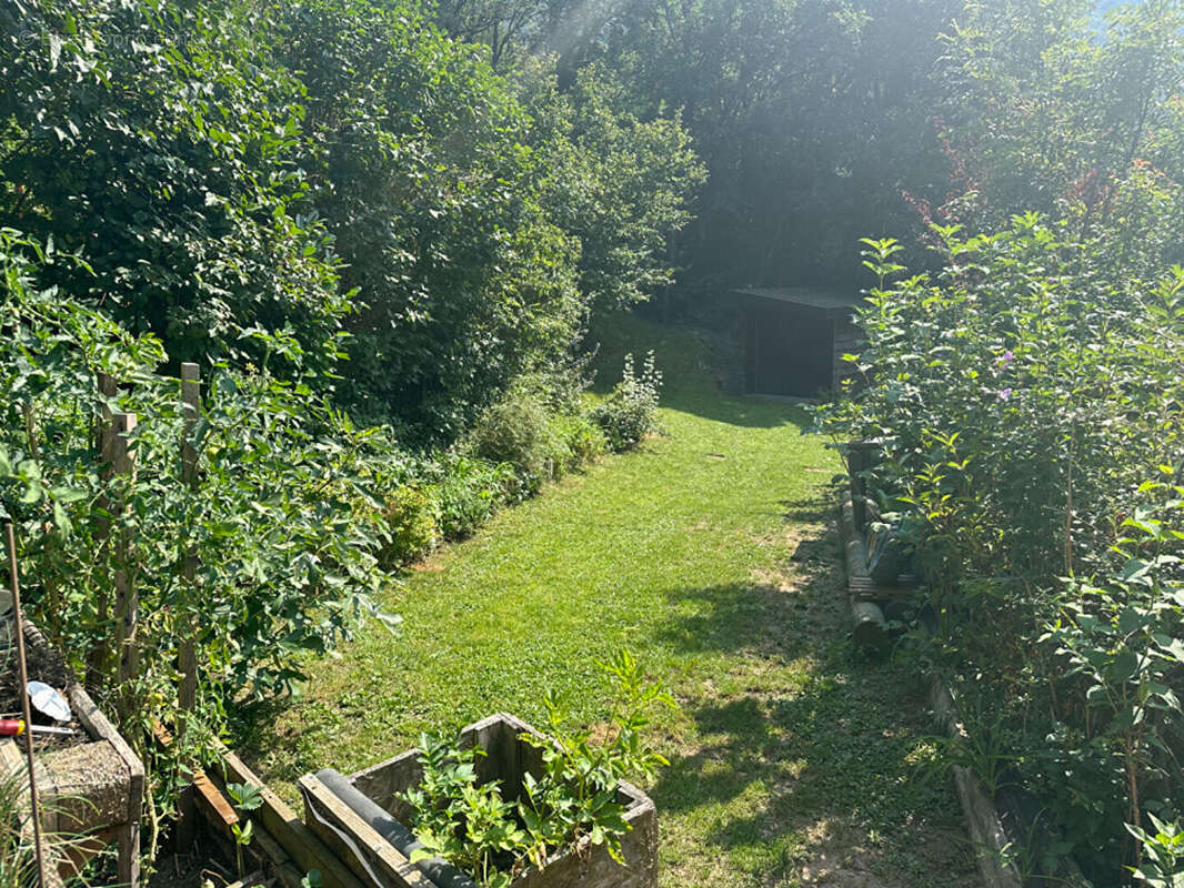 Maison avec jardin et garage - photo 2