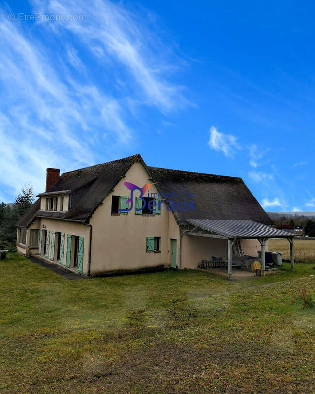 Maison 301 m² à Saint-Martin-De-Boscherville  - photo 2