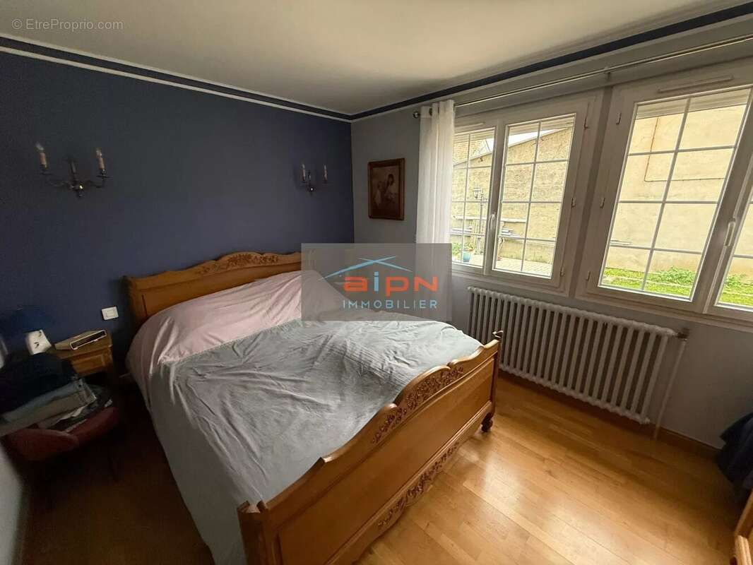 Maison à SAINT-ETIENNE-DU-ROUVRAY