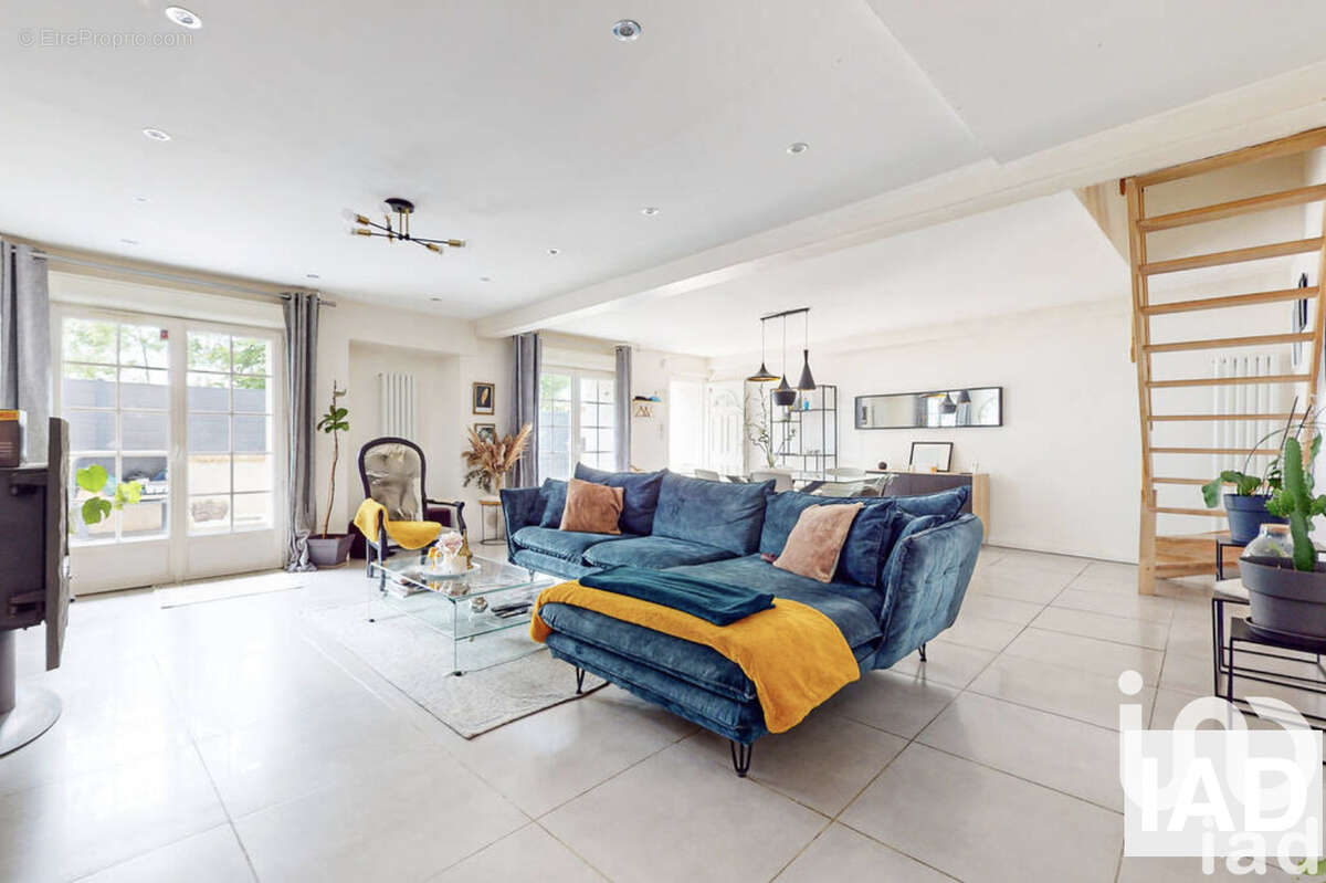 Photo 4 - Maison à SAINT-PIERRE-DU-PERRAY