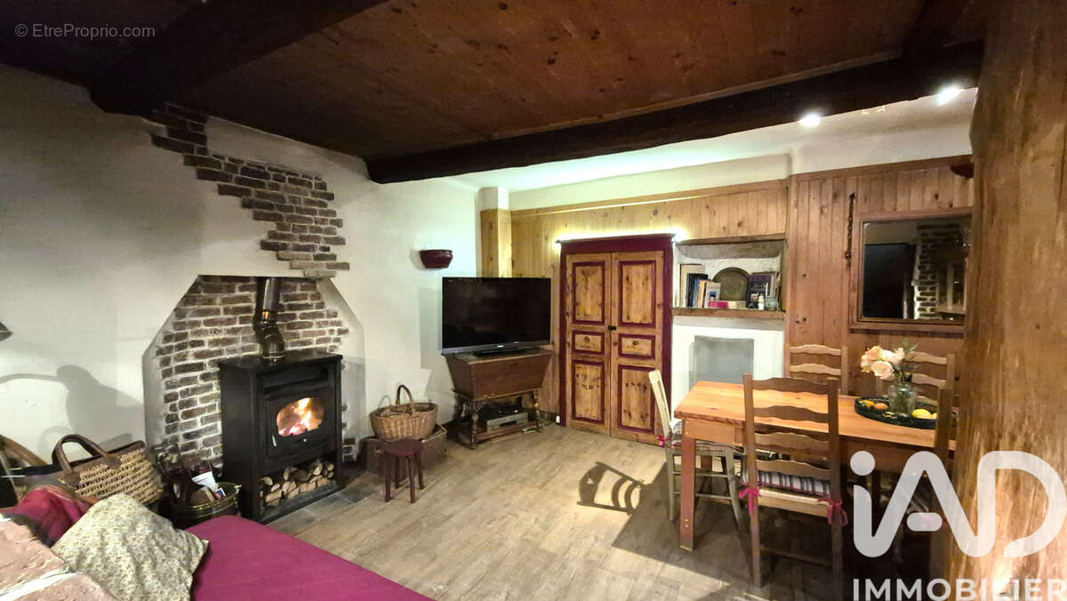 Maison 106 m² à Roquesteron  - photo 2