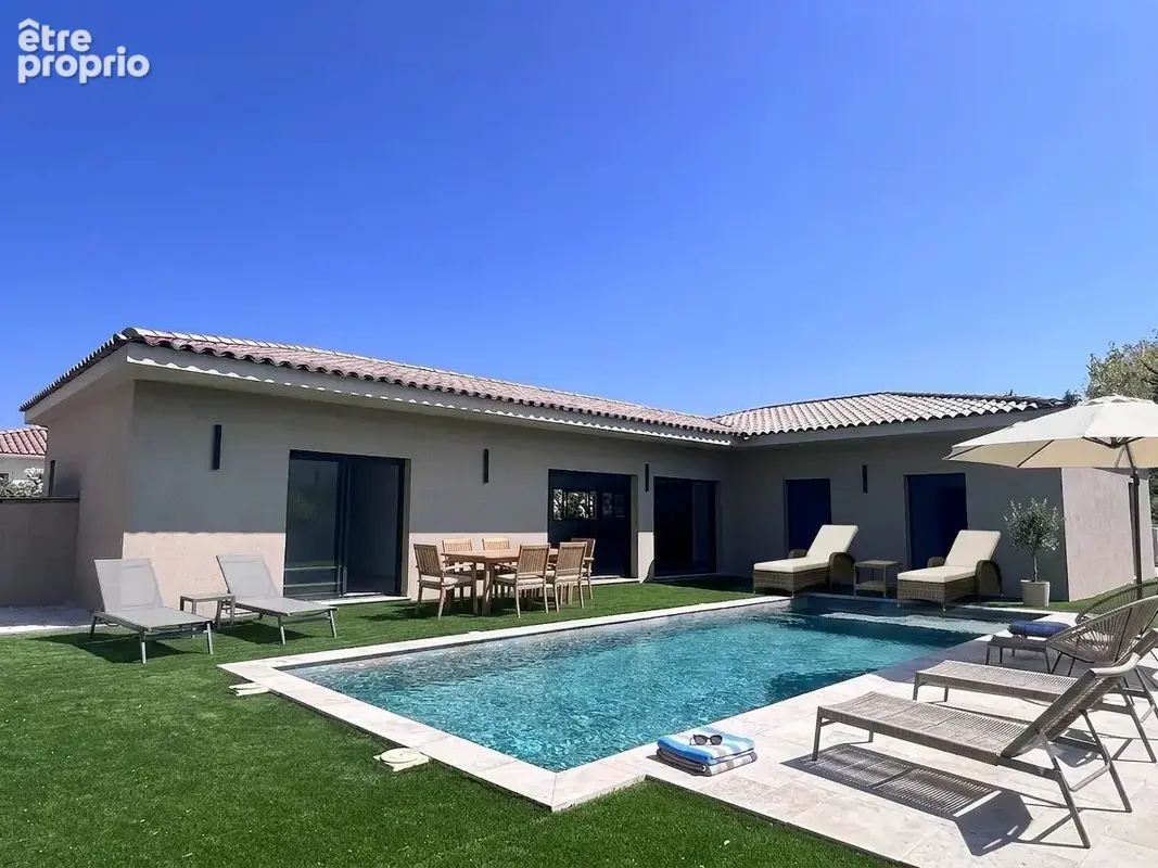 Maison 5 pièces 143 m² à vendre à Grimaud (83310) - photo 2