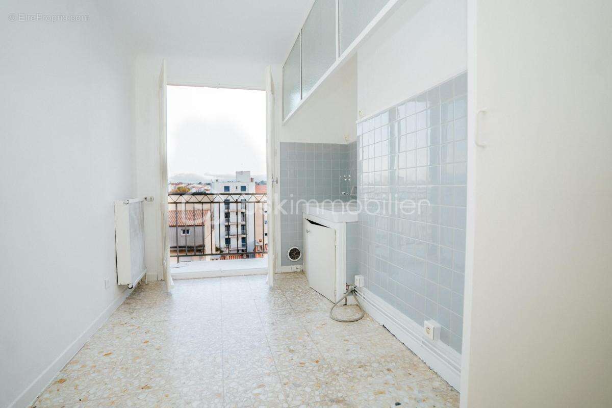 Appartement T3 74 m² – 2 balcons + 2 parking – 6ᵉ étage - avec ascenseur - photo 6
